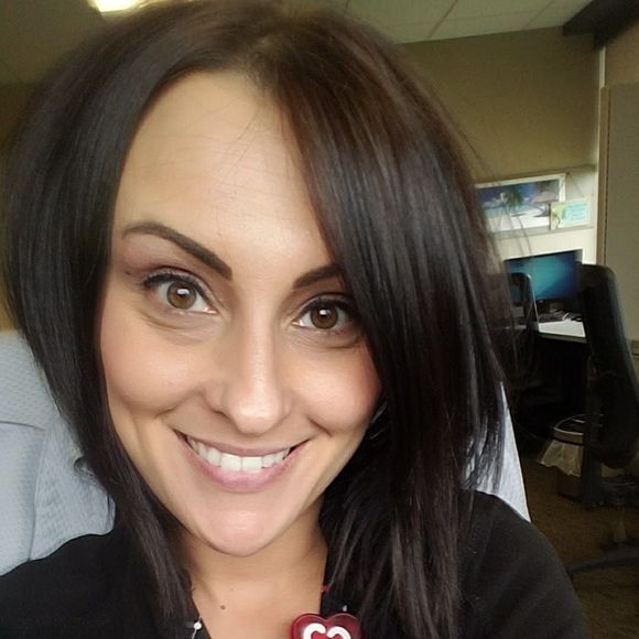 Meet your Posher, Stefanie - Picture 1 of 1